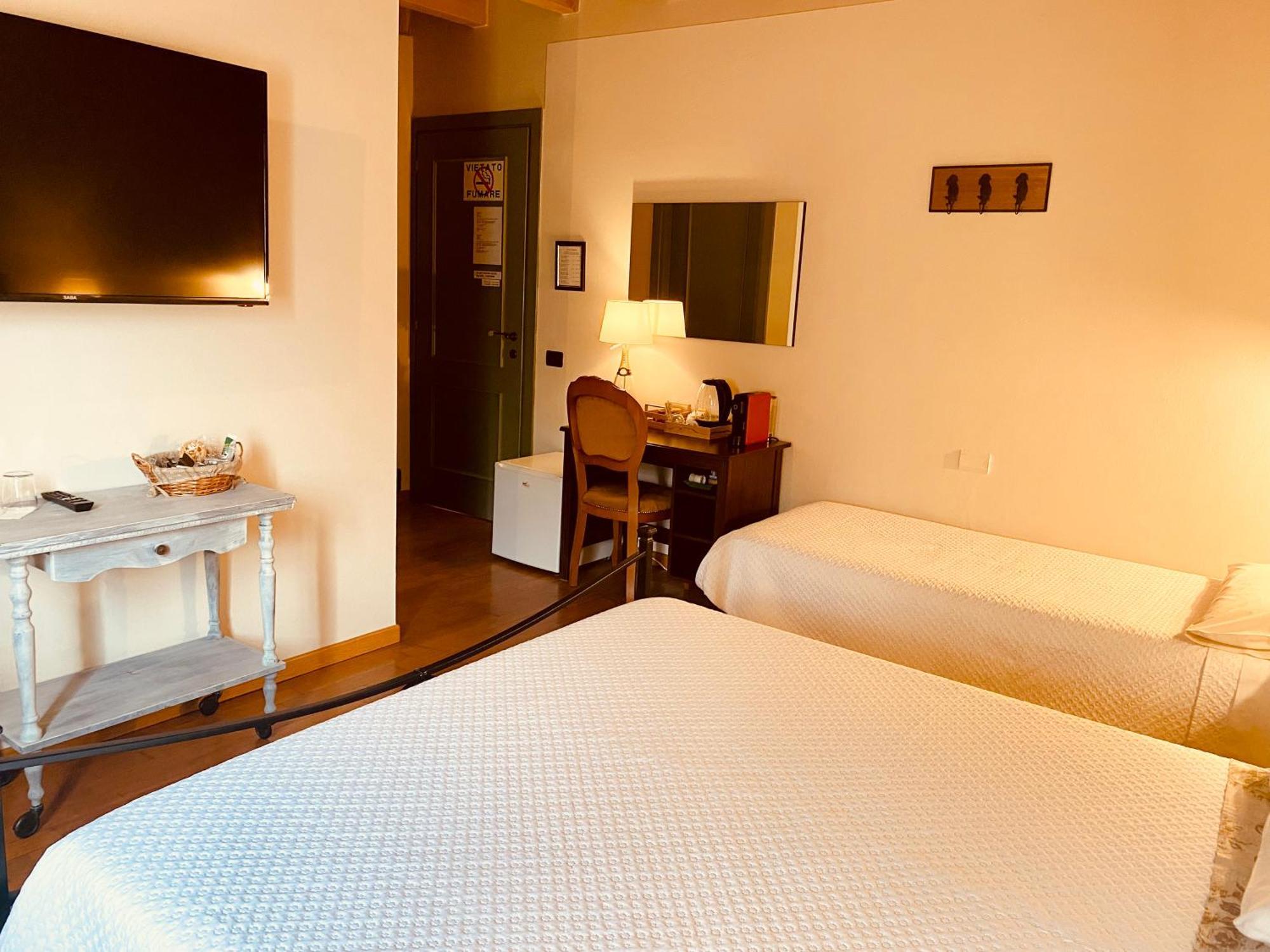 La Casina Hotel Dello Bagian luar foto